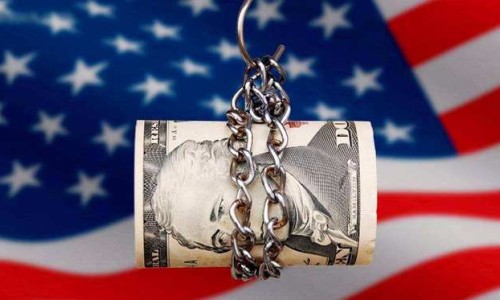 美國(guó)政府偏愛(ài)“皇帝的新裝”