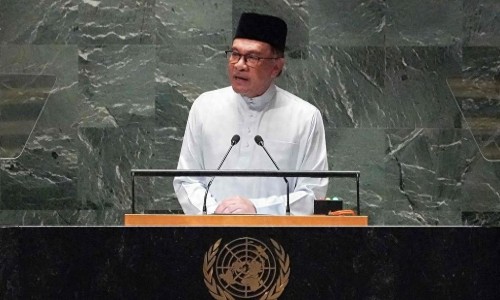 馬來西亞總理安瓦爾：“向東看”現在包括中國（環(huán)球時報）